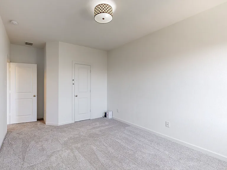 123 Palacio St — Photo 36