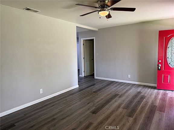 4th image of 1111 Barney St