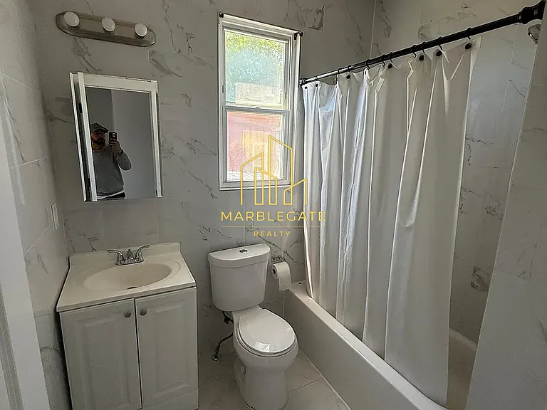 179 21st St #33 — Photo 13