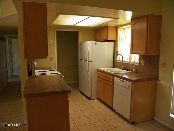 4th image of 6700 Escondido Dr APT A3