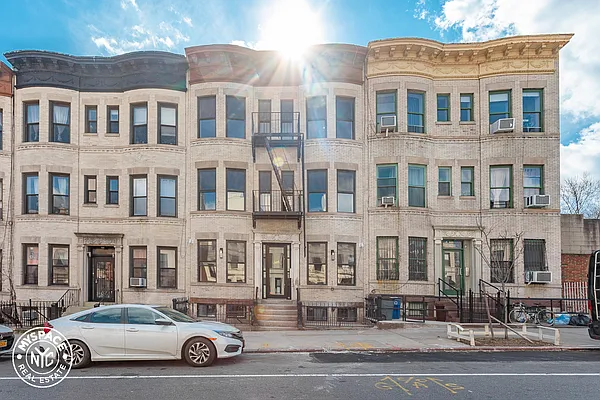 Rented by MySpaceNYC | media 8