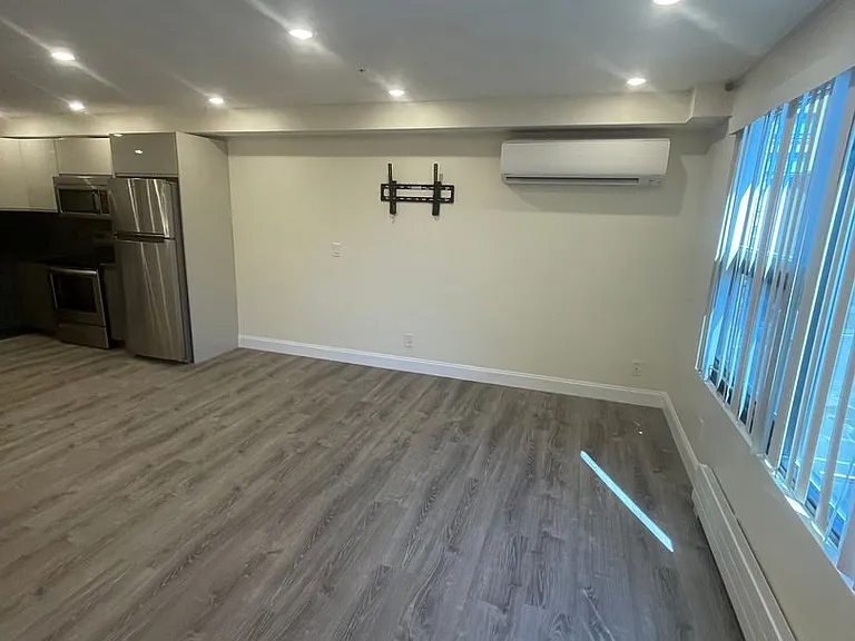 1046 Commonwealth Ave #8 — Photo 5