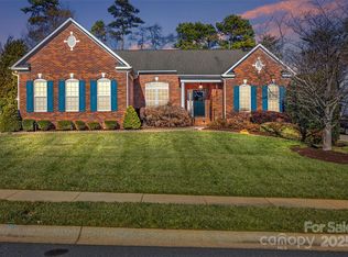 1117 Butterburr Dr, Matthews, NC 28104