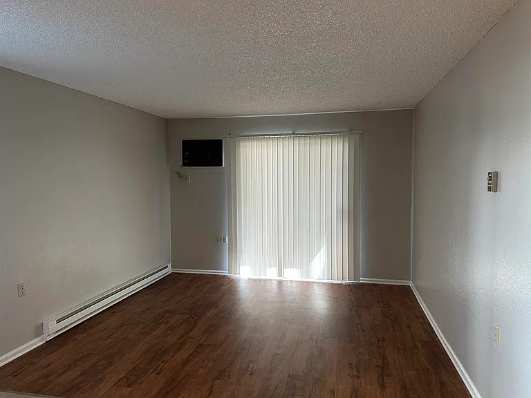 Sycamore Gardens Apartments — Photo 10