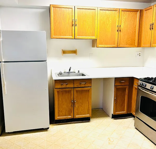 1577 N Colonial Ter — Photo 4