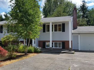 15627 SE 11th St, Bellevue, WA 98008