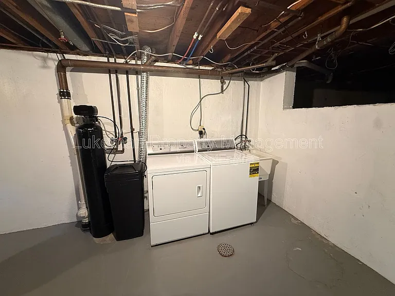 6318 Avon St — Photo 14