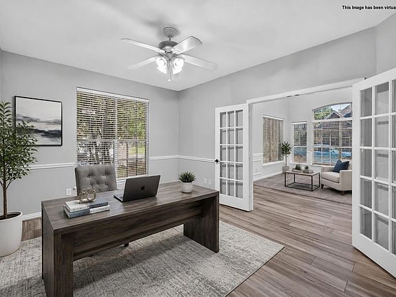 3rd image of 305 Victory Ln