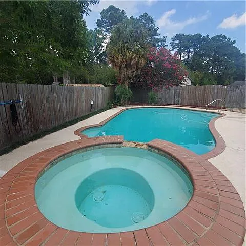 812 N Lake Verret Ct — Photo 3