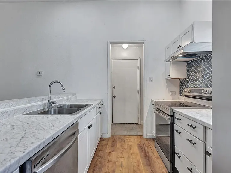 4908 Jade St — Photo 5