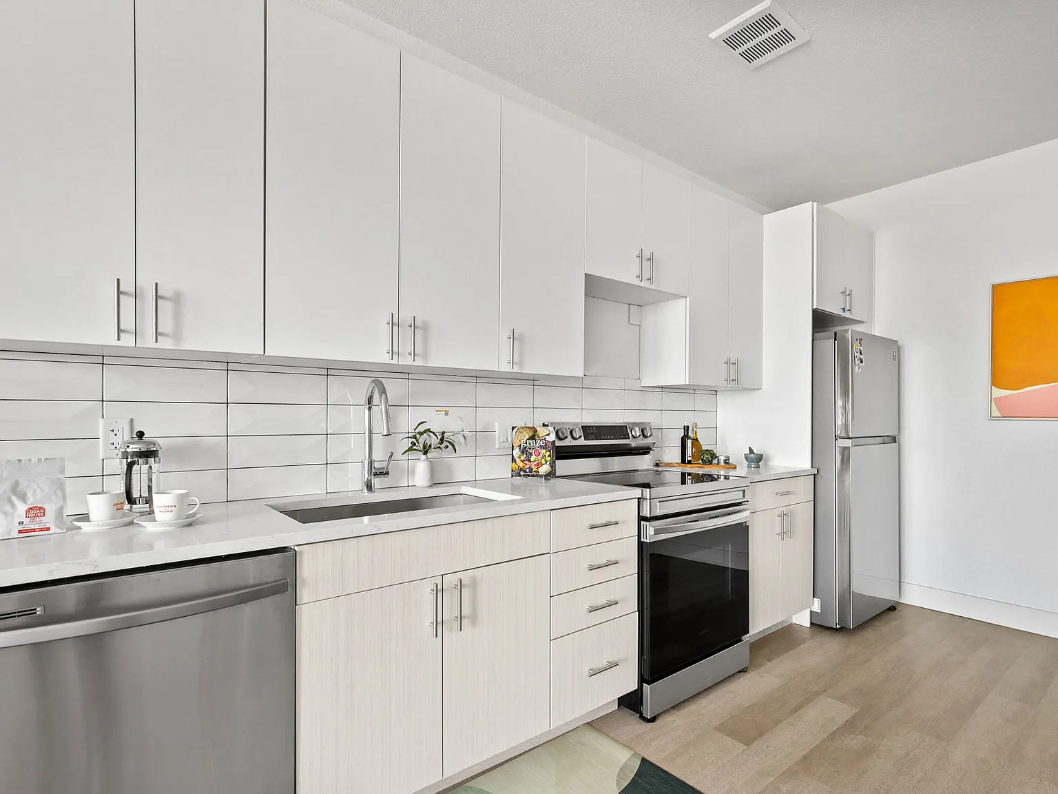 Stanley House Apartments — Photo 3