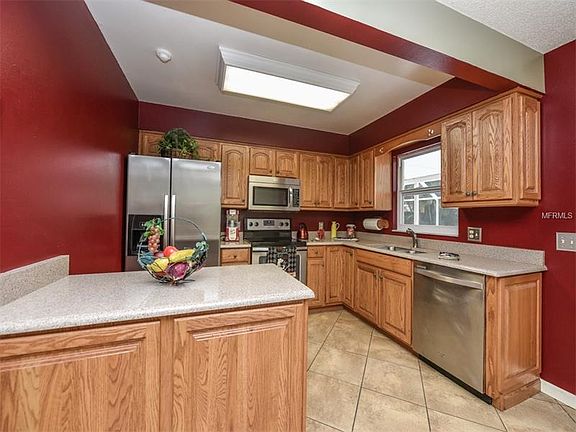2nd image of 3944 Lancaster Dr