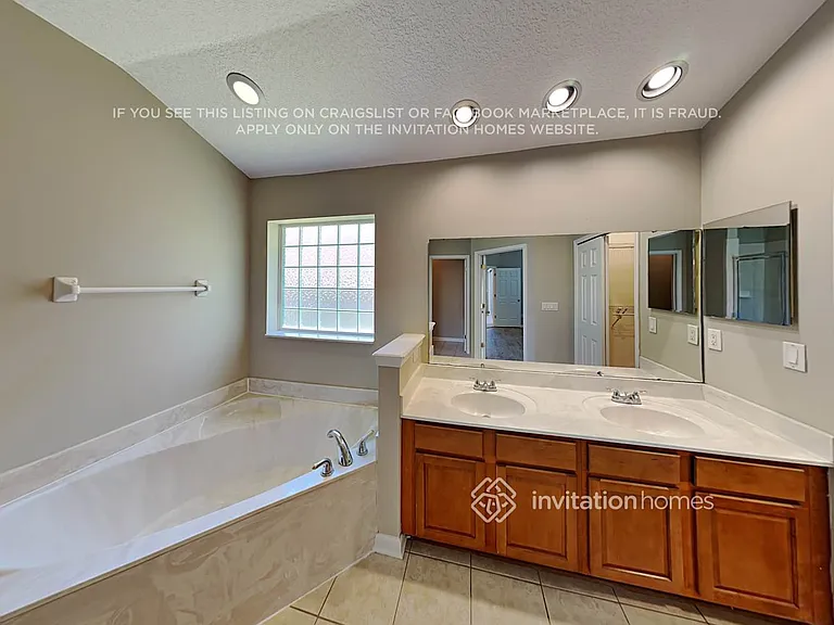 14855 Fern Hammock Dr W — Photo 17