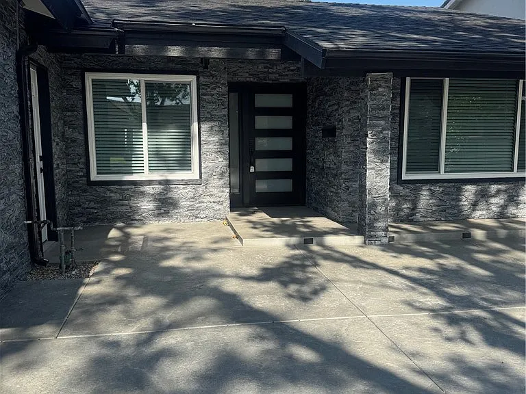 18316 Santana Ave — Photo 2