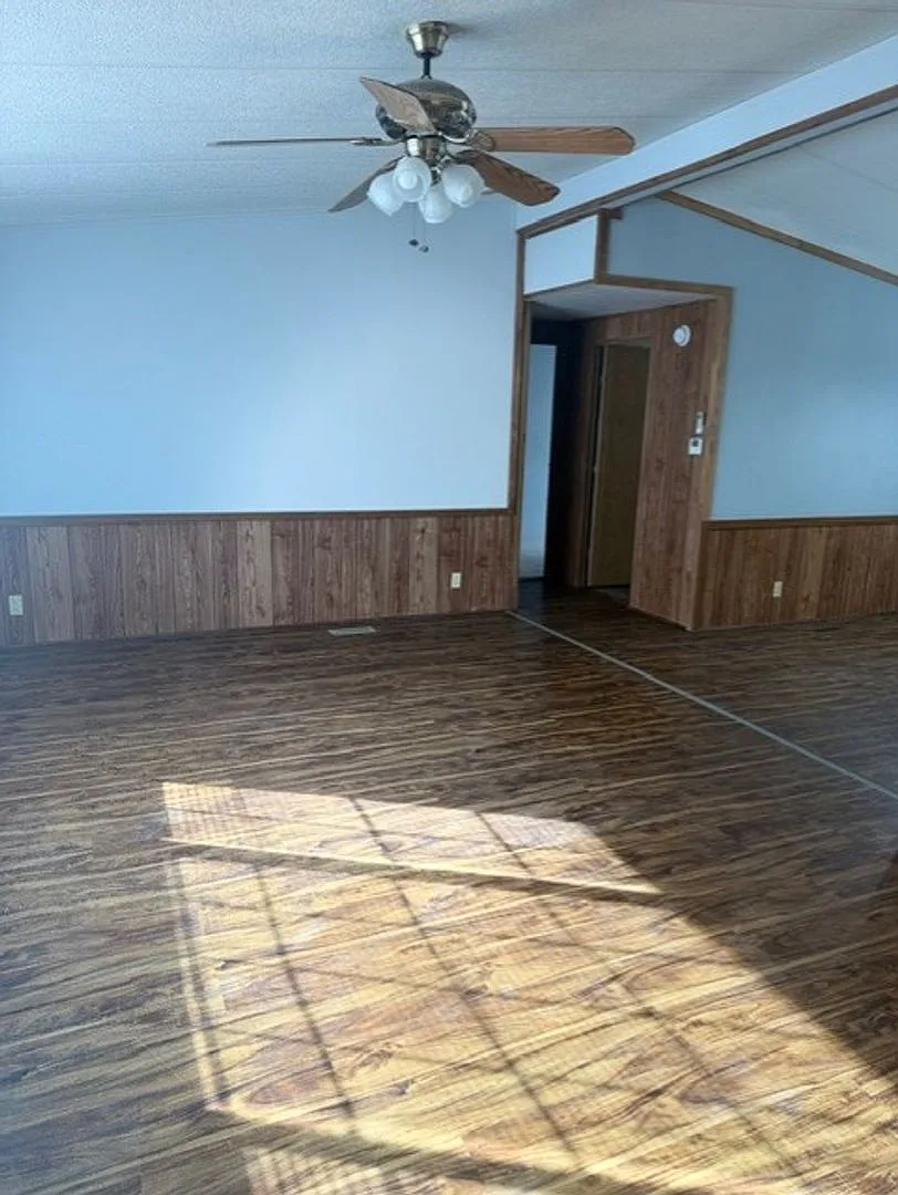 3 Bed 2 Bath House — Photo 3