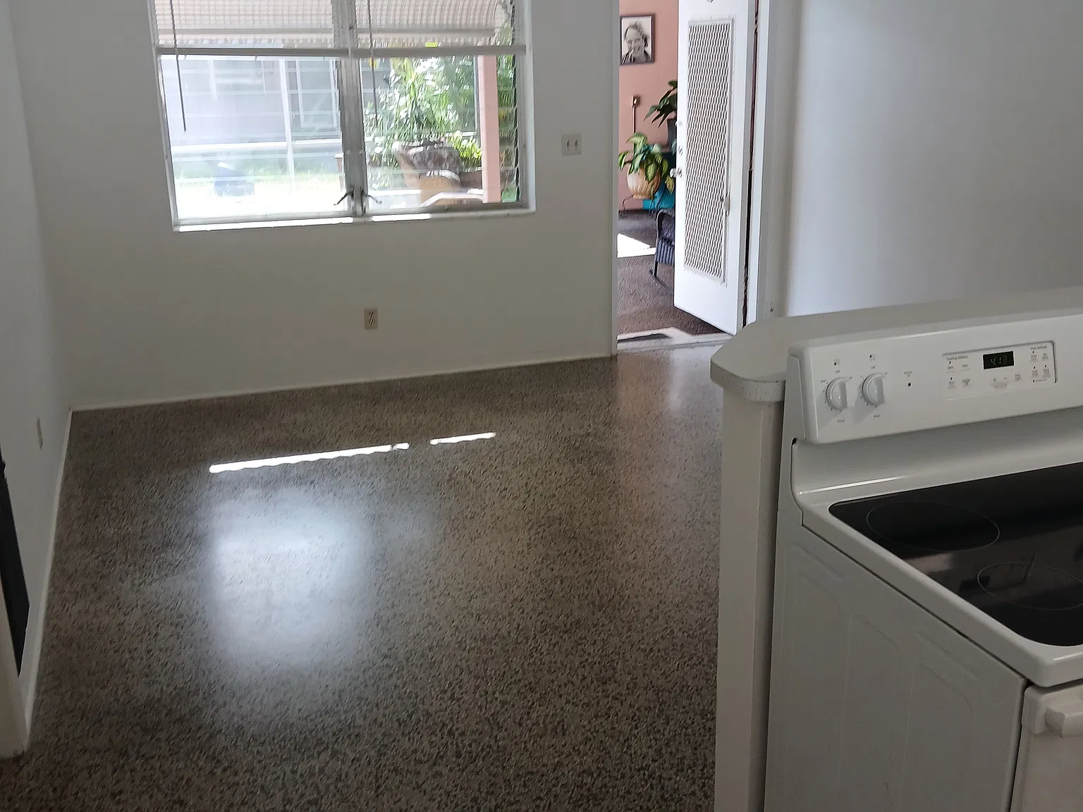 1 bed, 550 sqft, $1,700 — Photo 4