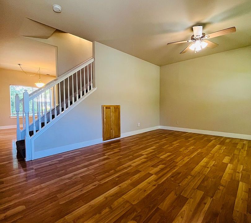 1st image of 10 Sunflower Ct