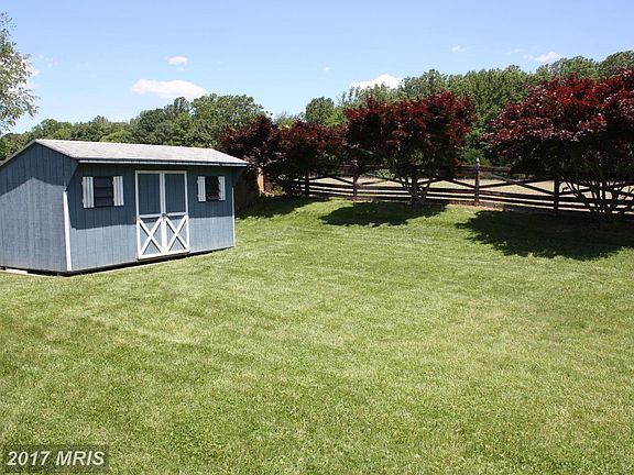 4th image of 1806 Greenblade Ct