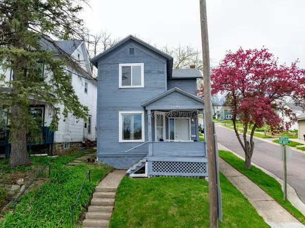 327 2nd Main St, Elroy, WI 53929