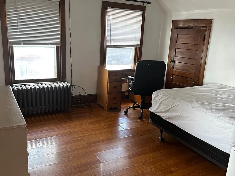 105 Bool St #1-2 — Photo 32