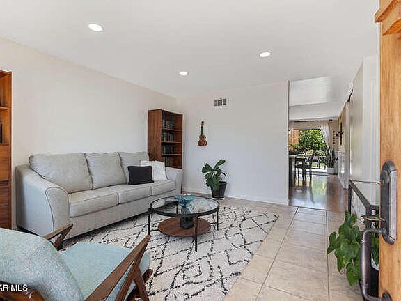 4th image of 616 Ashwood Ct