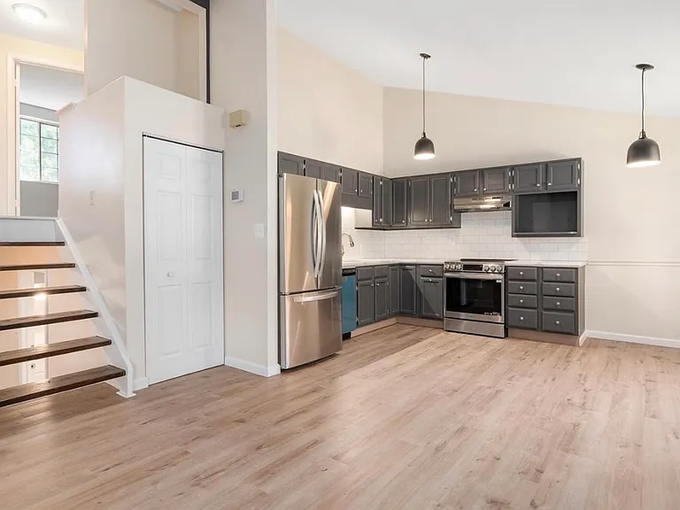 347 Kearney Dr — Photo 6