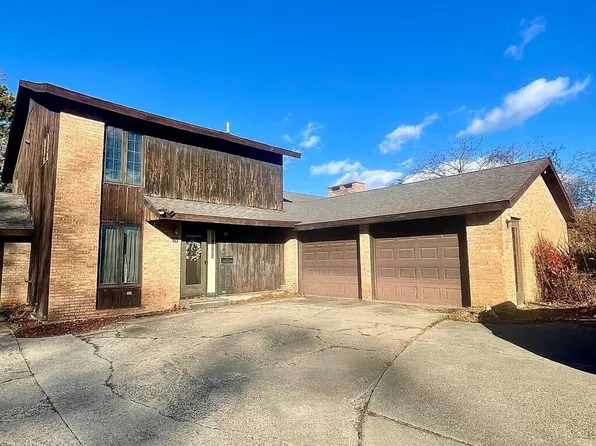 10 Rye Ct, Macomb, IL 61455