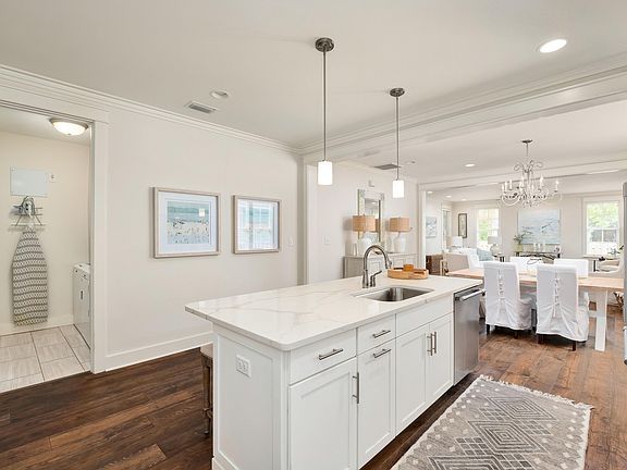 3rd image of 41 Carson Ct