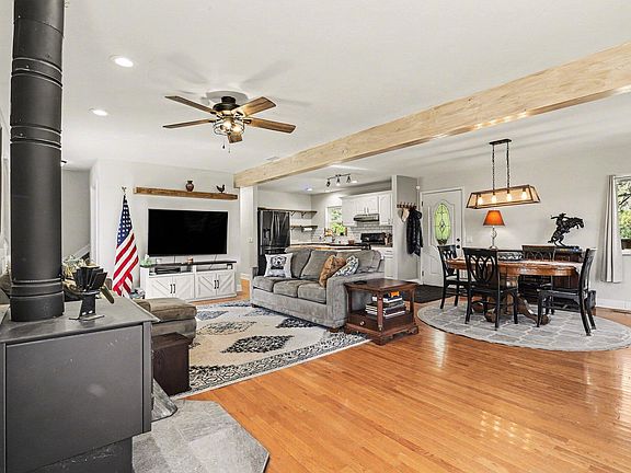 3rd image of 66518 N Centerville Rd