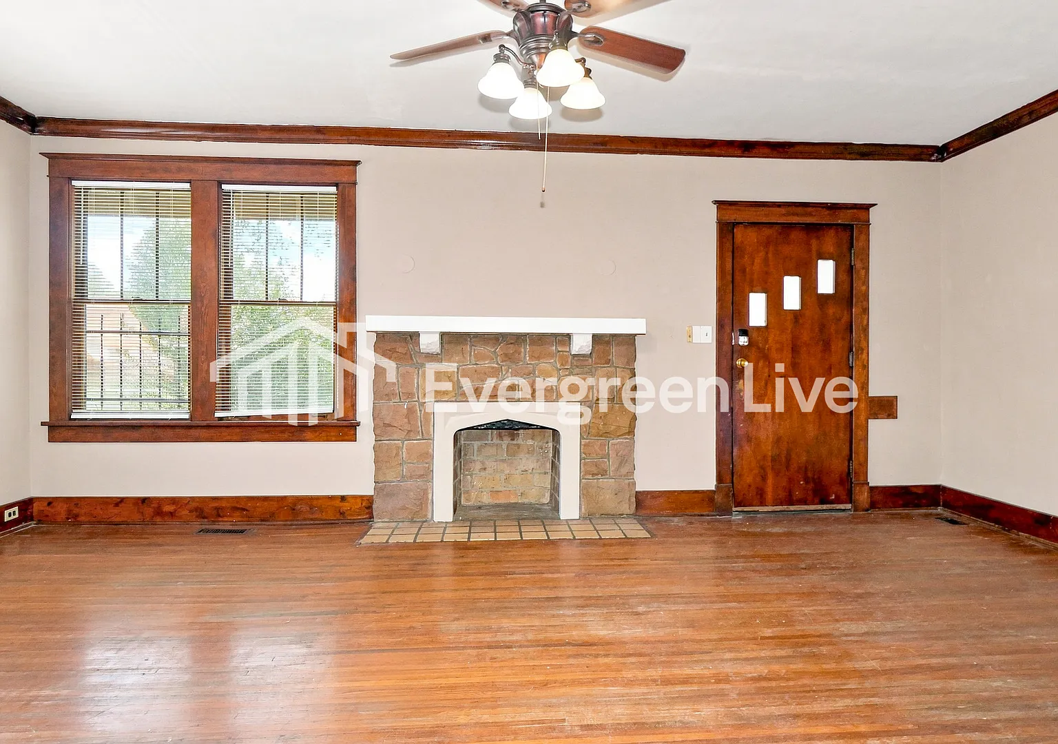 3 bed, 1.0 bath, 1710 sqft, $1,295 — Photo 4