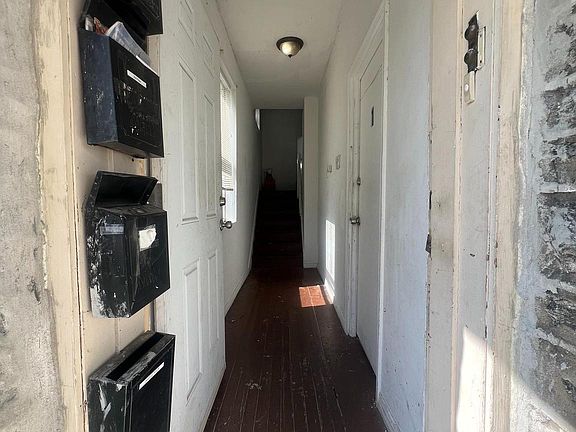 5th image of 513 E Brinton St