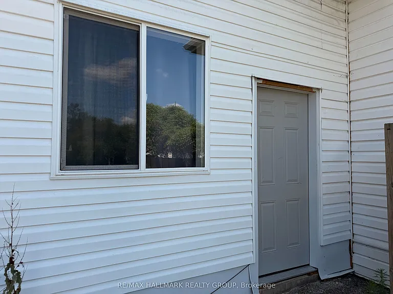 3755 Albion Rd — Photo 2