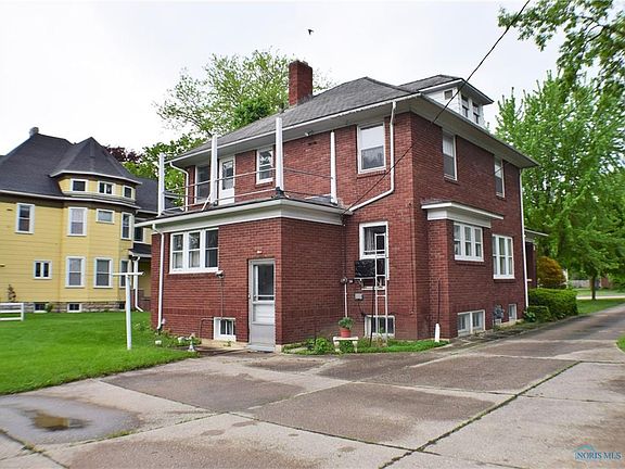 4th image of 607 W Main St