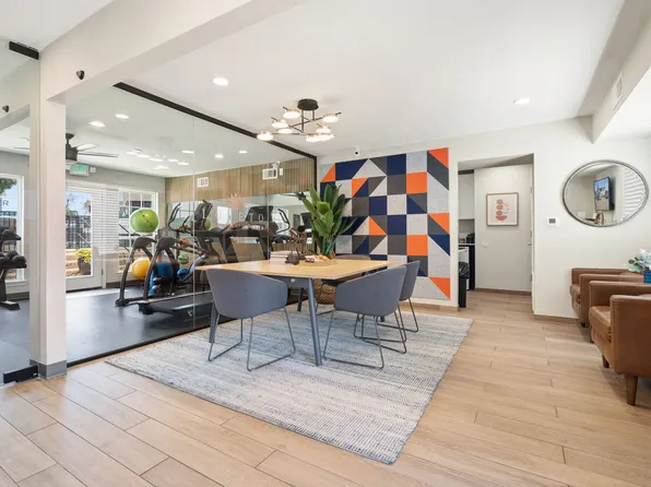 Loreto Apartment Homes