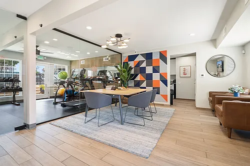 Loreto Apartment Homes Photo 1