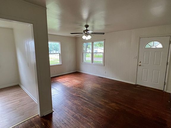 3rd image of 616 W 11th St