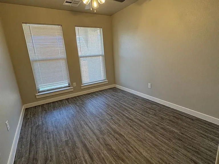 3208 Corpus Ave — Photo 6
