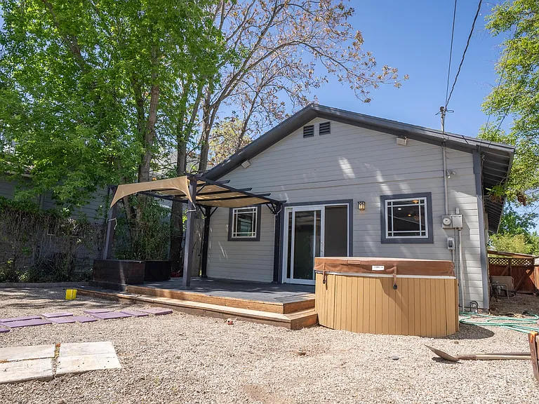 1213 S Windsor St — Photo 30