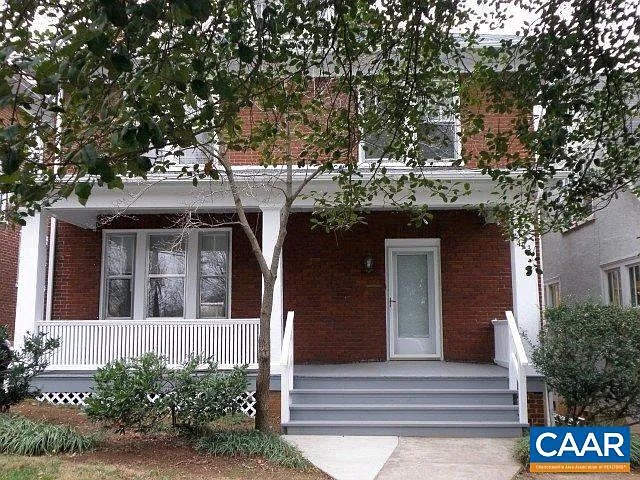 3 bed, 2.5 bath, 2600 sqft, $2,500 — Photo 2