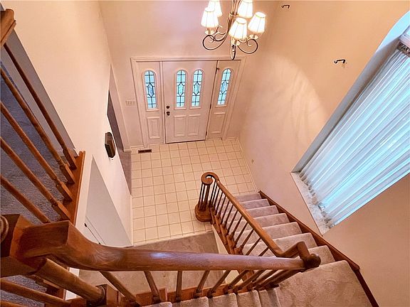 3rd image of 103 Timber Lane Ct