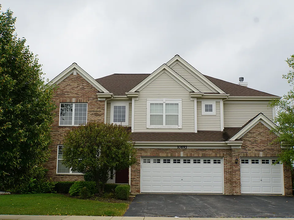 10693 Biltmore Ln