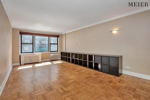 Rented by MEIER | media 8