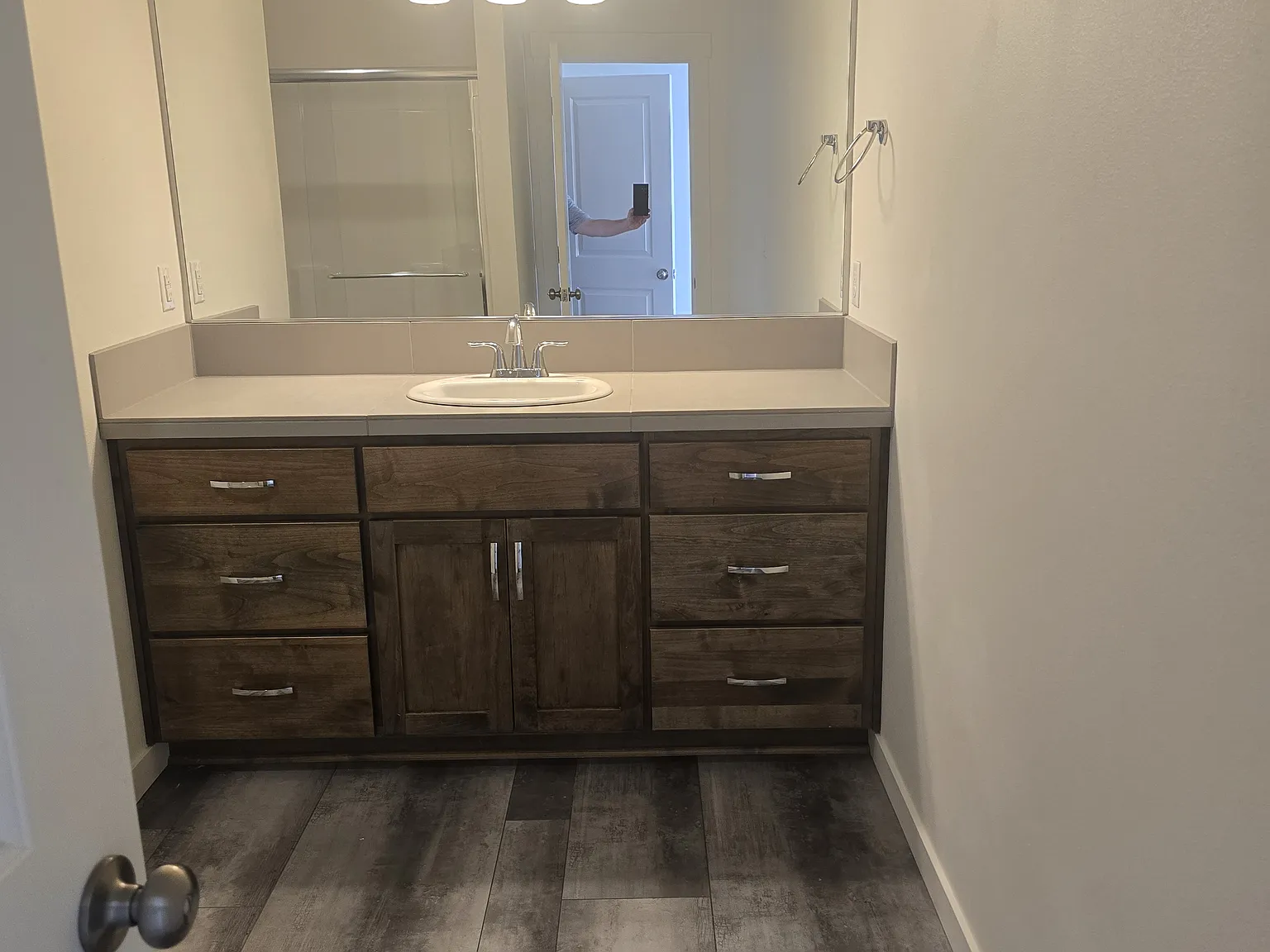 3 bed, 2.5 bath, 1854 sqft, $2,495 — Photo 3