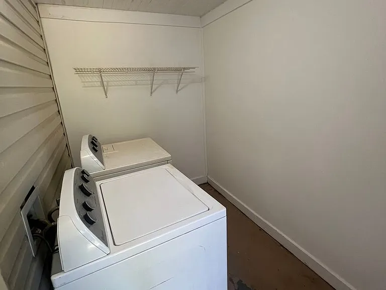 27 Pacific Ave — Photo 6