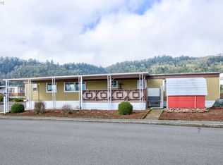 403 Shadow Ranch Ln, Roseburg, OR 97470