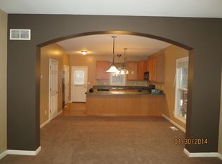 21 Marie Dr, Saint Charles, MO 63303