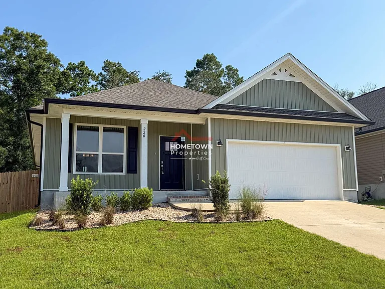 220 Camellia Dr — Photo 1