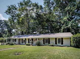 975 Briarwood Dr, Jackson, MS 39211