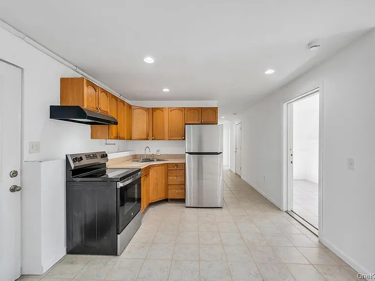 20 Handsome Ave — Photo 7