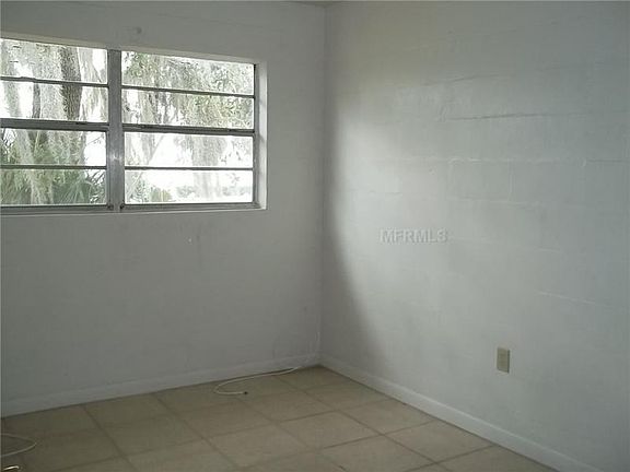 5th image of 325 Dorsett Ave #A/b
